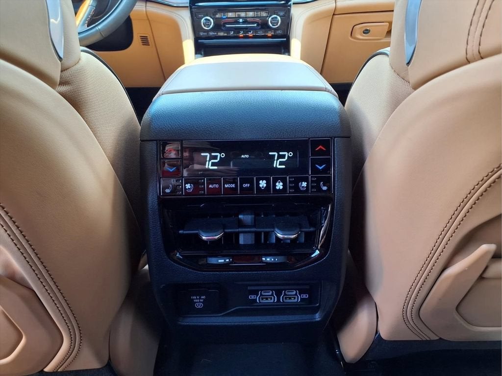 2025 Jeep Grand Cherokee L Summit Reserve 4x4