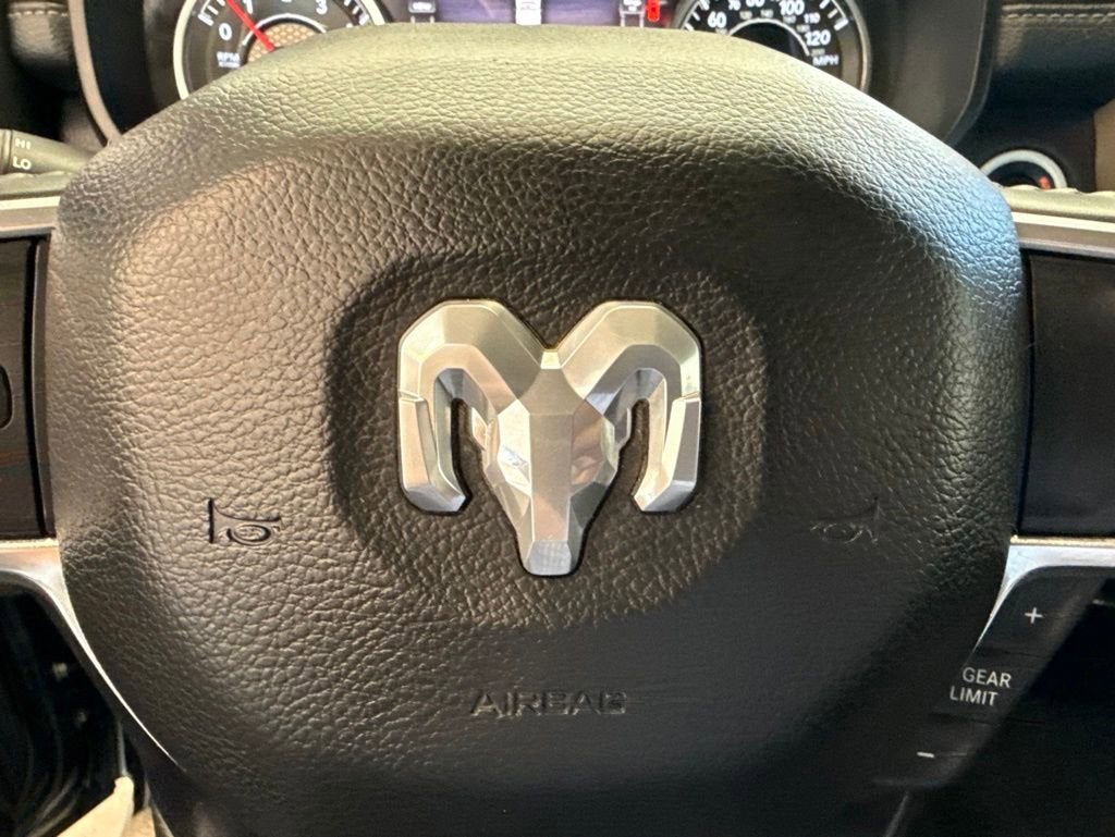 2021 RAM 1500 Laramie Crew Cab 4x4 5'7" Box