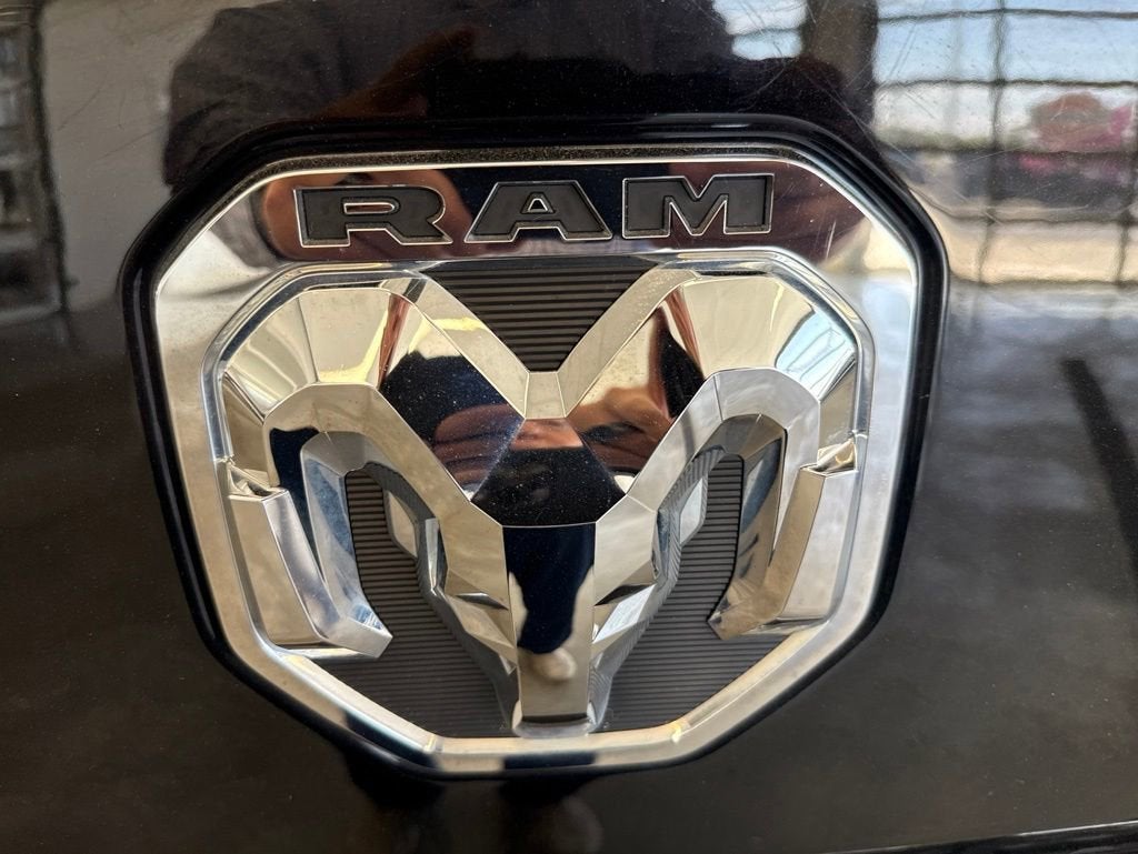 2021 RAM 1500 Laramie Crew Cab 4x4 5'7" Box