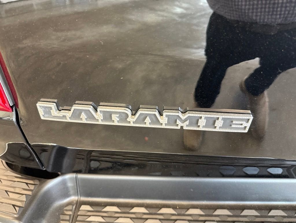 2021 RAM 1500 Laramie Crew Cab 4x4 5'7" Box