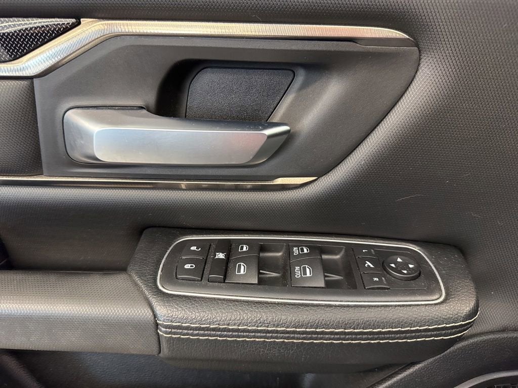 2020 RAM 1500 Rebel Crew Cab 4x4 5'7" Box