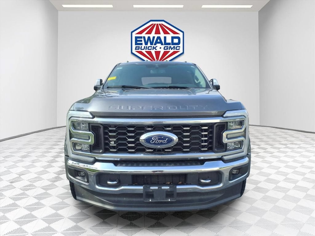 2023 Ford F-450 LARIAT
