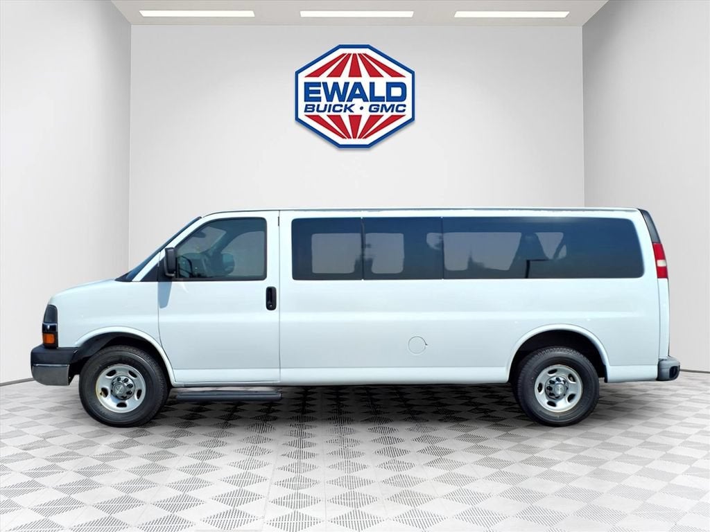 2015 Chevrolet Express Passenger 3500 LT