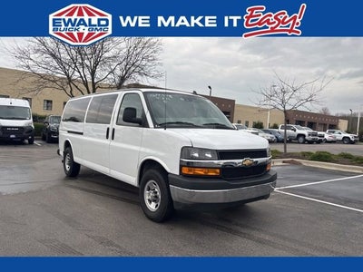 2024 Chevrolet Express Passenger 3500 1LT