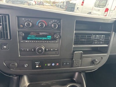 2024 Chevrolet Express Passenger 3500 1LT