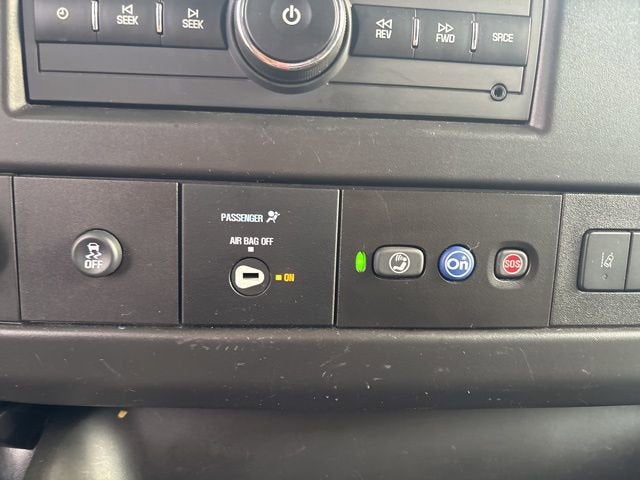 2024 Chevrolet Express Passenger 3500 1LT