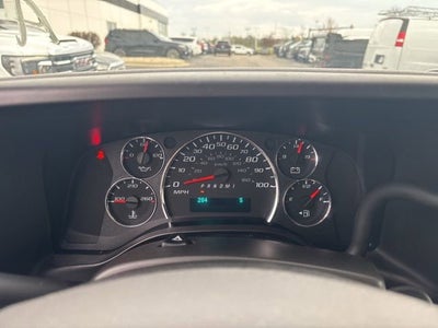 2024 Chevrolet Express Passenger 3500 1LT