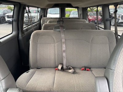 2024 Chevrolet Express Passenger 3500 1LT