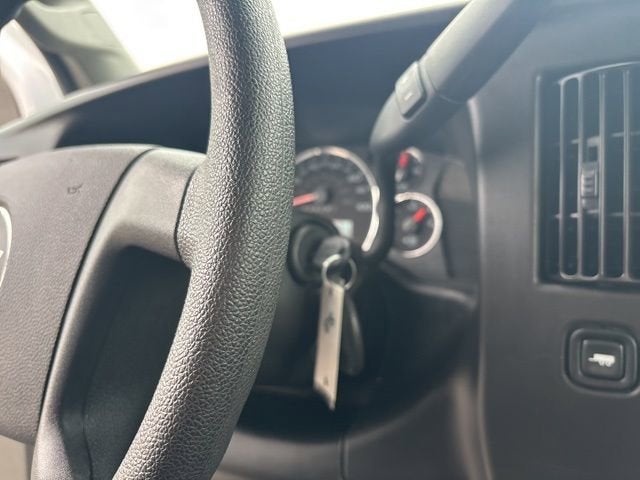 2024 Chevrolet Express Passenger 3500 1LT