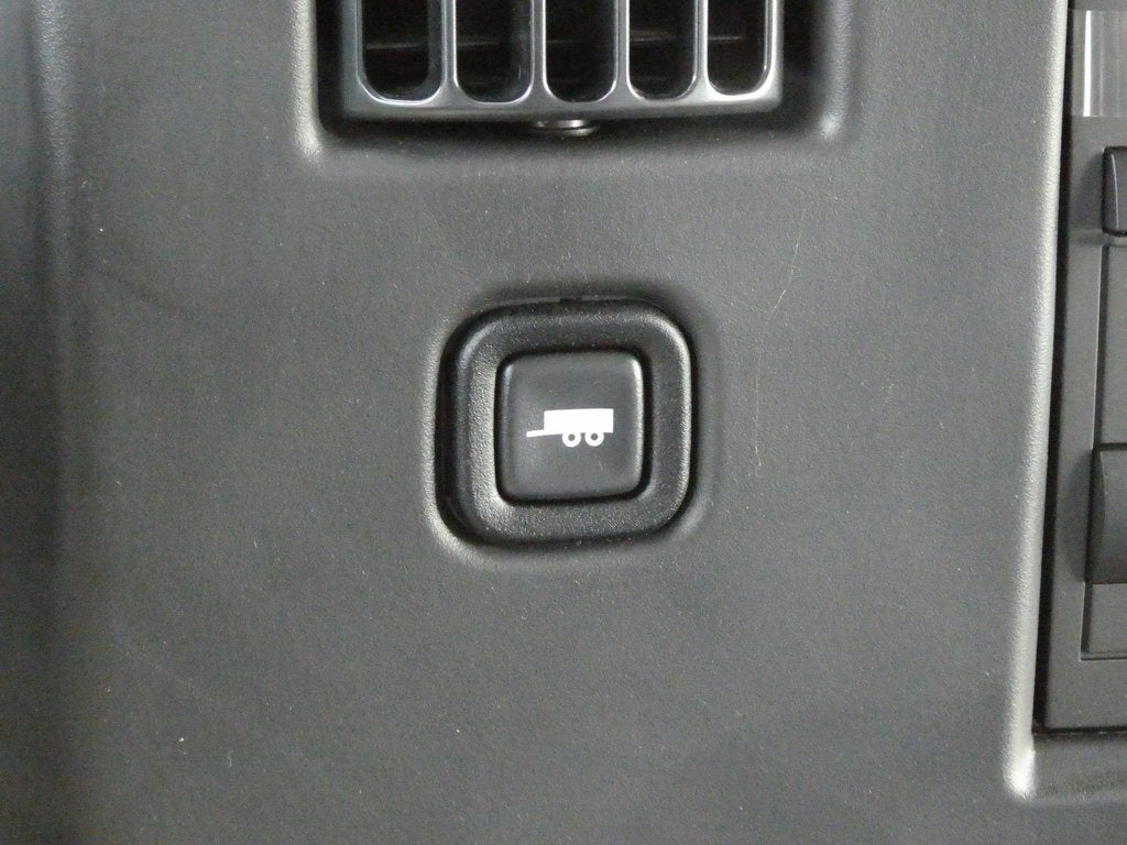 2025 GMC Savana Cutaway 3500 1WT