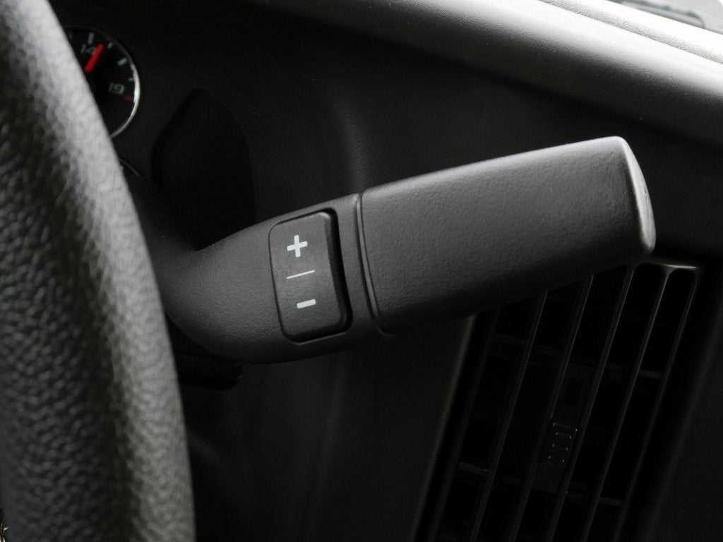 2025 GMC Savana Cutaway 3500 1WT