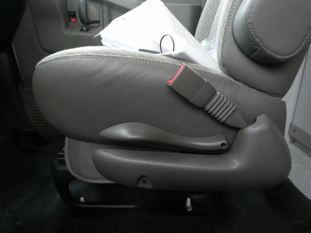 2025 GMC Savana Cutaway 3500 1WT