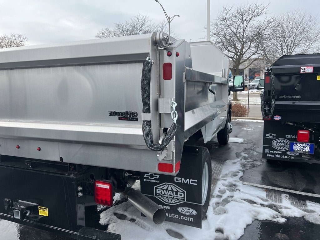 2026 GMC Sierra 3500 HD Chassis Cab Pro