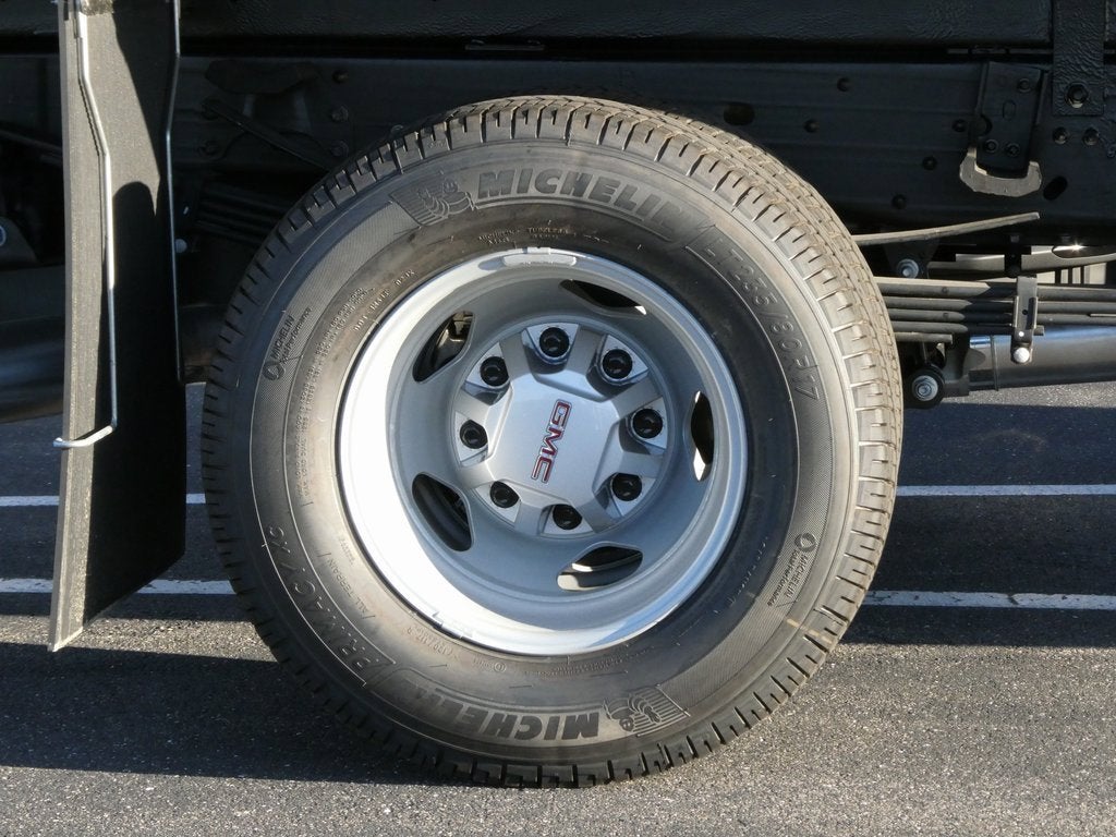 2025 GMC Sierra 3500 HD Chassis Cab Pro