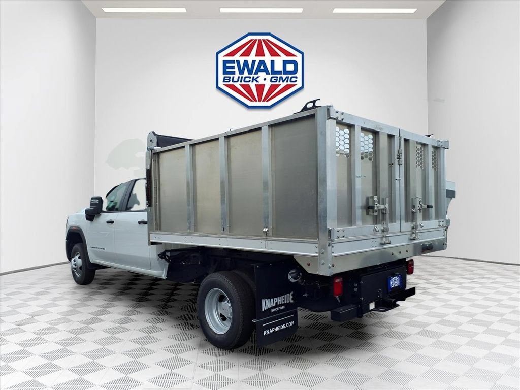 2026 GMC Sierra 3500 HD Chassis Cab Pro