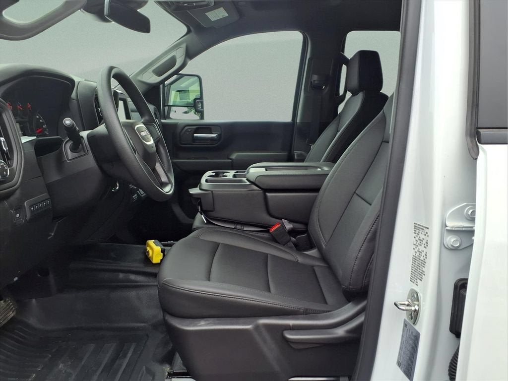 2026 GMC Sierra 3500 HD Chassis Cab Pro