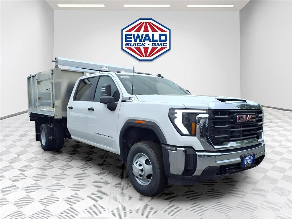2026 GMC Sierra 3500 HD Chassis Cab Pro