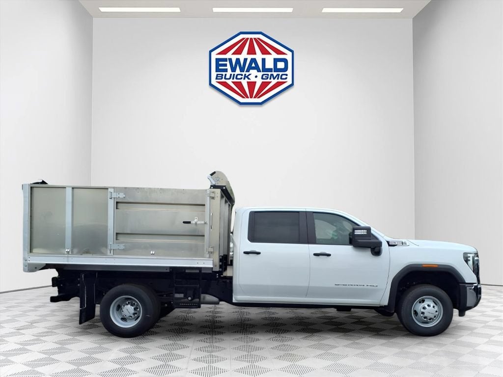 2026 GMC Sierra 3500 HD Chassis Cab Pro