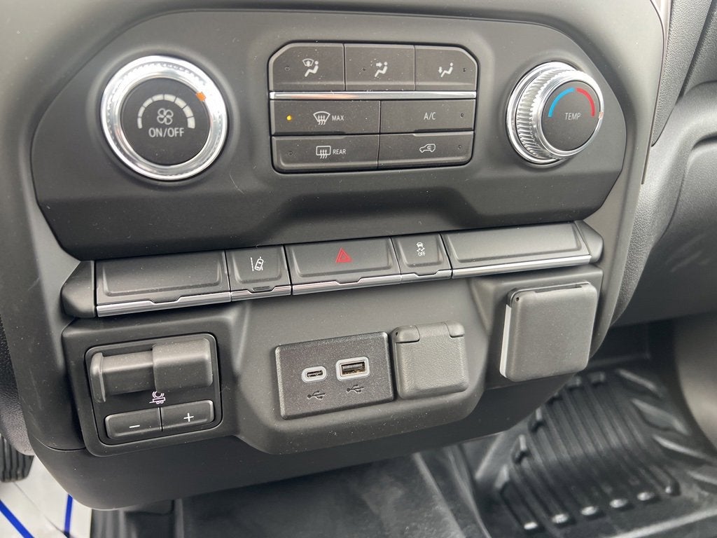 2025 GMC Sierra 3500 HD Chassis Cab Pro