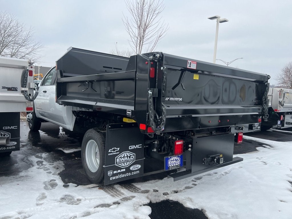 2025 GMC Sierra 3500 HD Chassis Cab Pro