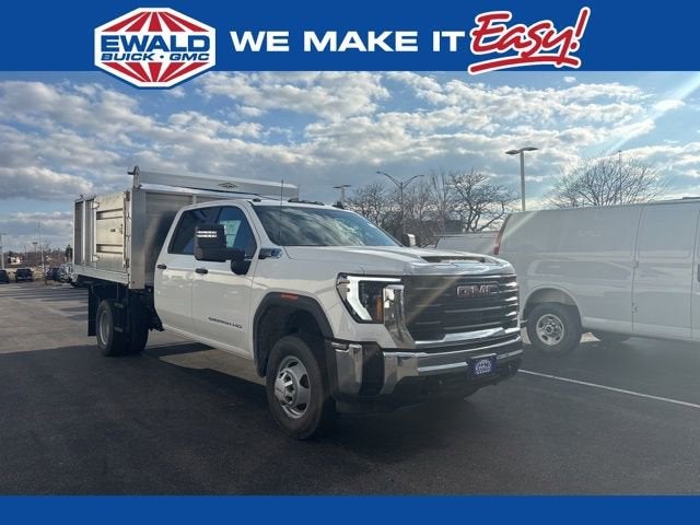 2026 GMC Sierra 3500 HD Chassis Cab Pro