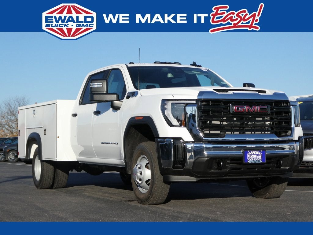 2025 GMC Sierra 3500 HD Chassis Cab Pro
