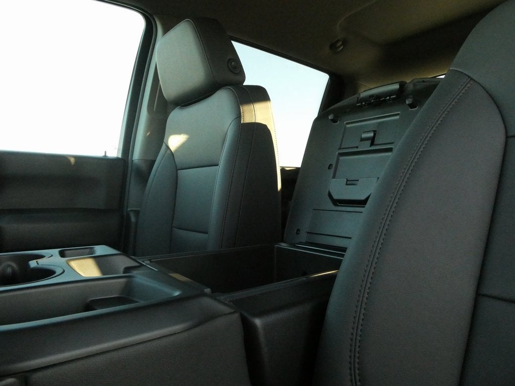 2025 GMC Sierra 3500 HD Chassis Cab Pro