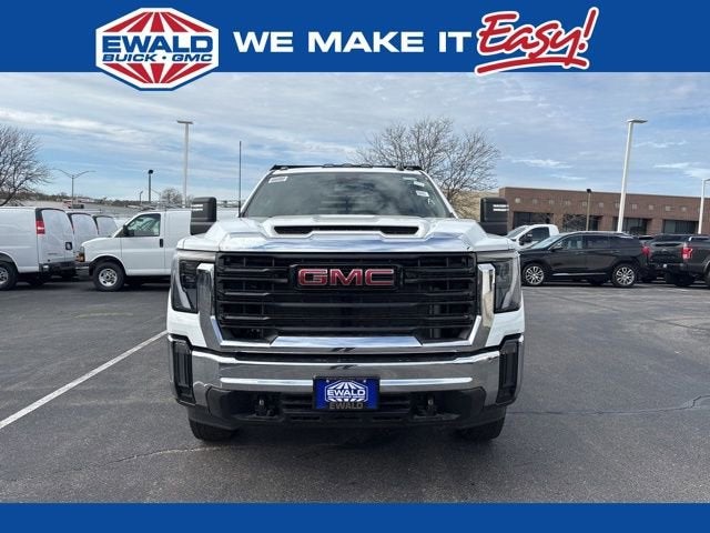 2026 GMC Sierra 3500 HD Chassis Cab Pro