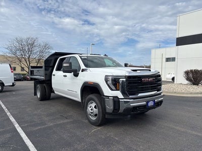 2026 GMC Sierra 3500 HD Chassis Cab Pro
