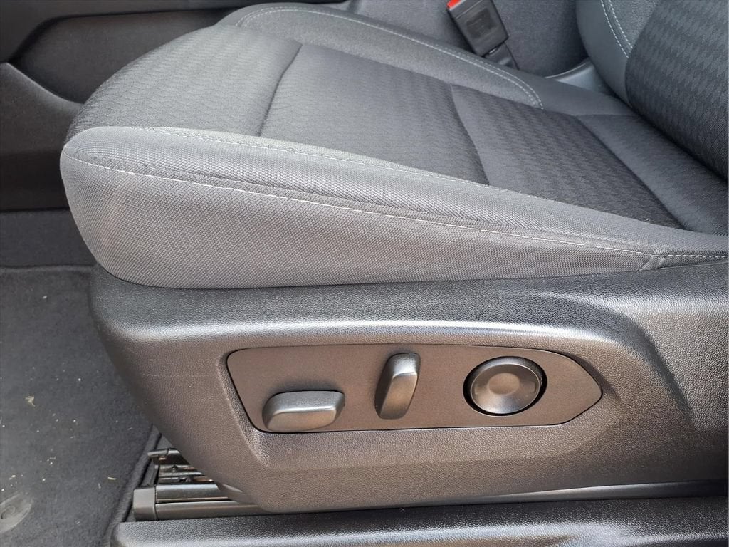 2023 GMC Yukon SLE