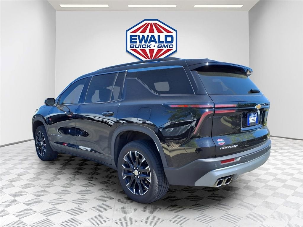 2024 Chevrolet Traverse LT