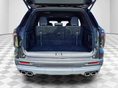 2024 Chevrolet Traverse LT
