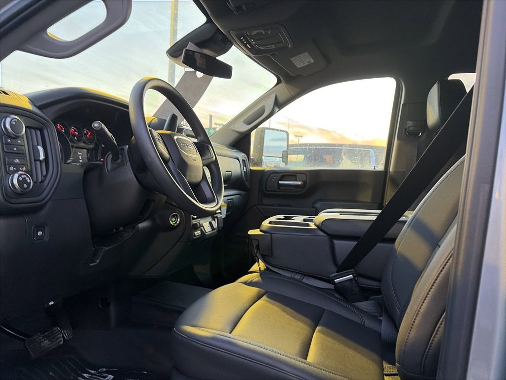 2025 GMC Sierra 2500 HD Pro