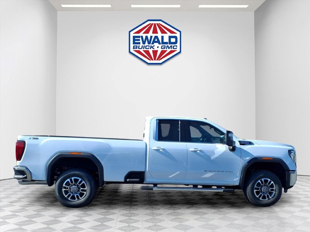 2026 GMC Sierra 3500 HD SLE