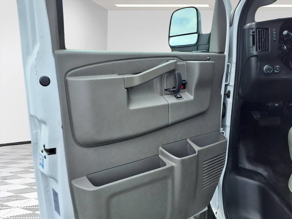 2025 GMC Savana Cargo Work Van
