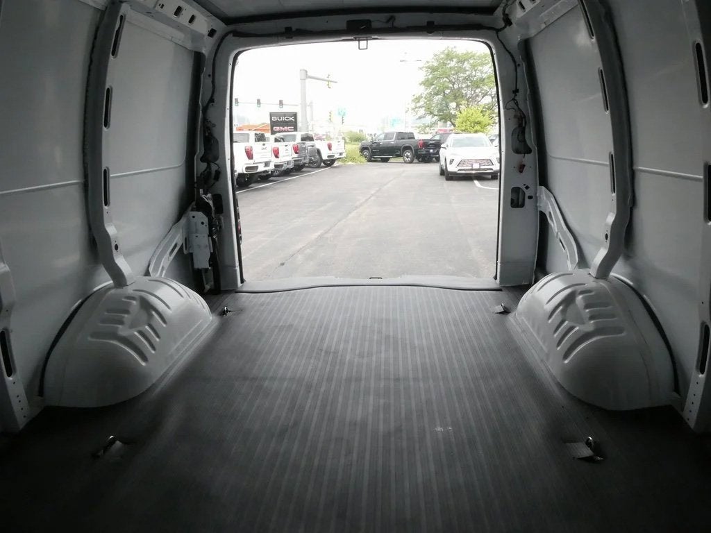 2025 GMC Savana Cargo 2500 Work Van