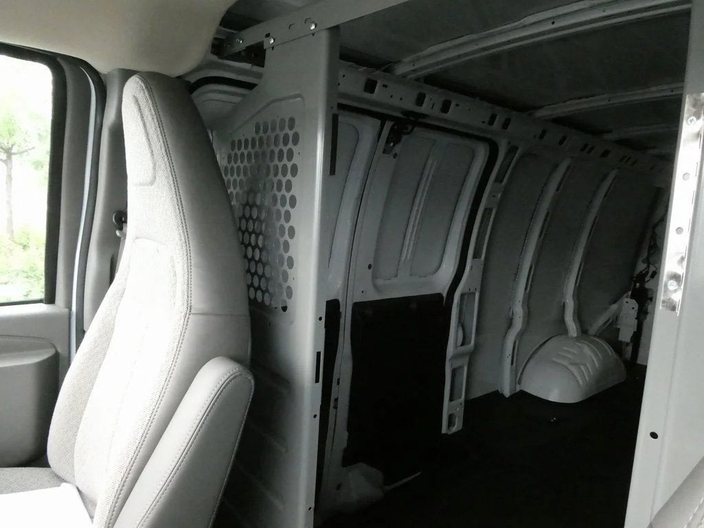 2025 GMC Savana Cargo 2500 Work Van