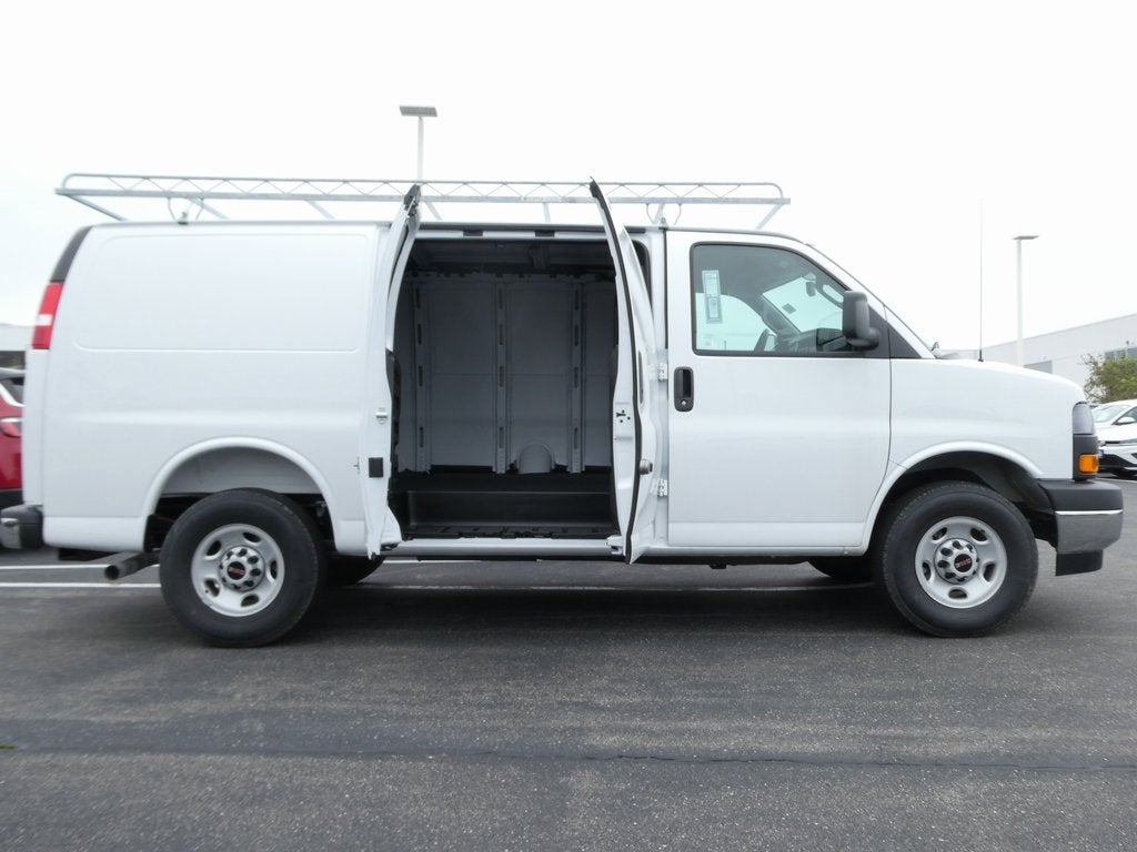 2025 GMC Savana Cargo 3500 Work Van