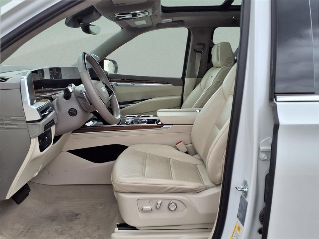2025 Cadillac Escalade ESV Premium Luxury Platinum