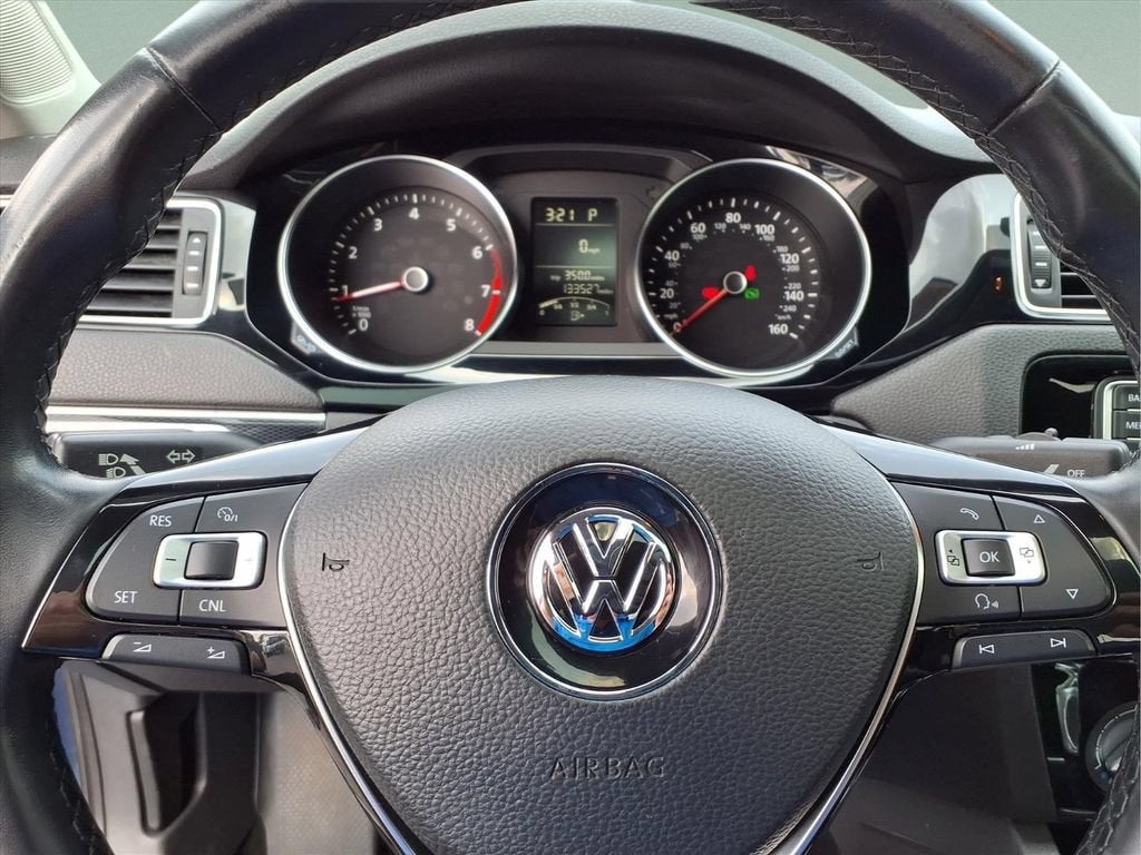 2016 Volkswagen Jetta 1.8T SEL