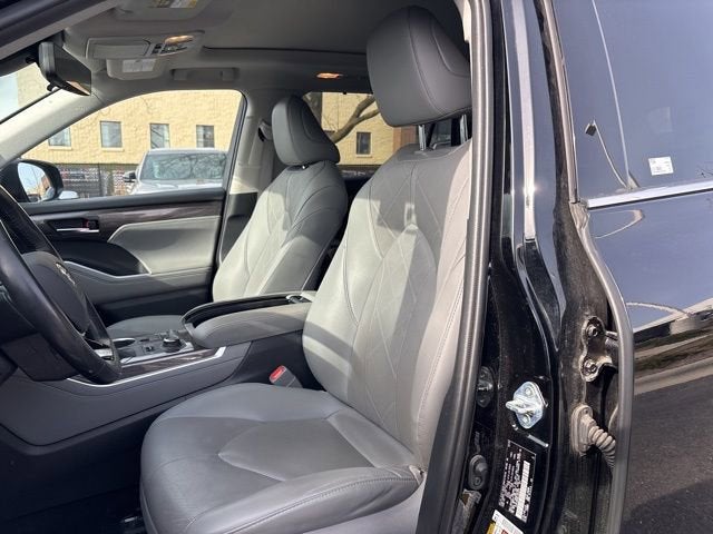 2020 Toyota Highlander Platinum