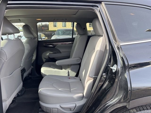 2020 Toyota Highlander Platinum