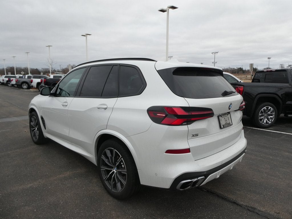 2026 BMW X5 M60i