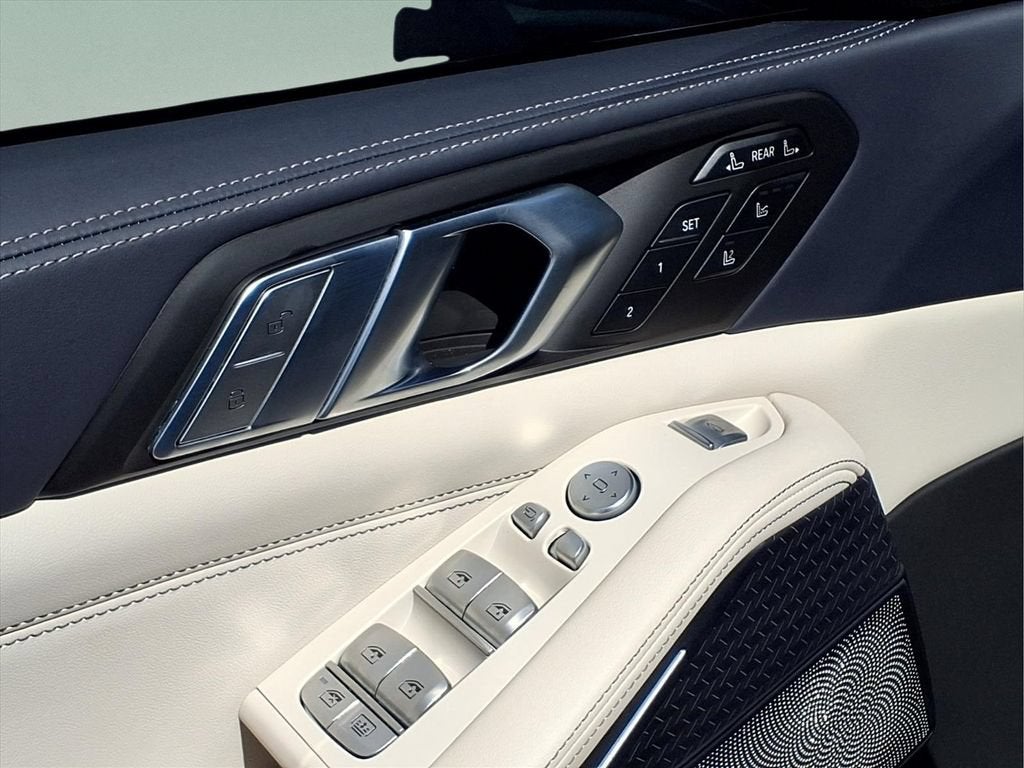 2022 BMW ALPINA XB7 ALPINA XB7