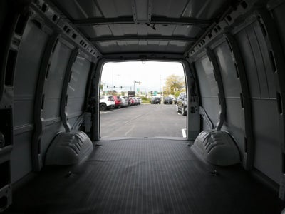 2025 GMC Savana Cutaway 3500 1WT