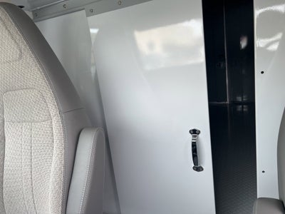 2025 GMC Savana Cutaway 3500 1WT