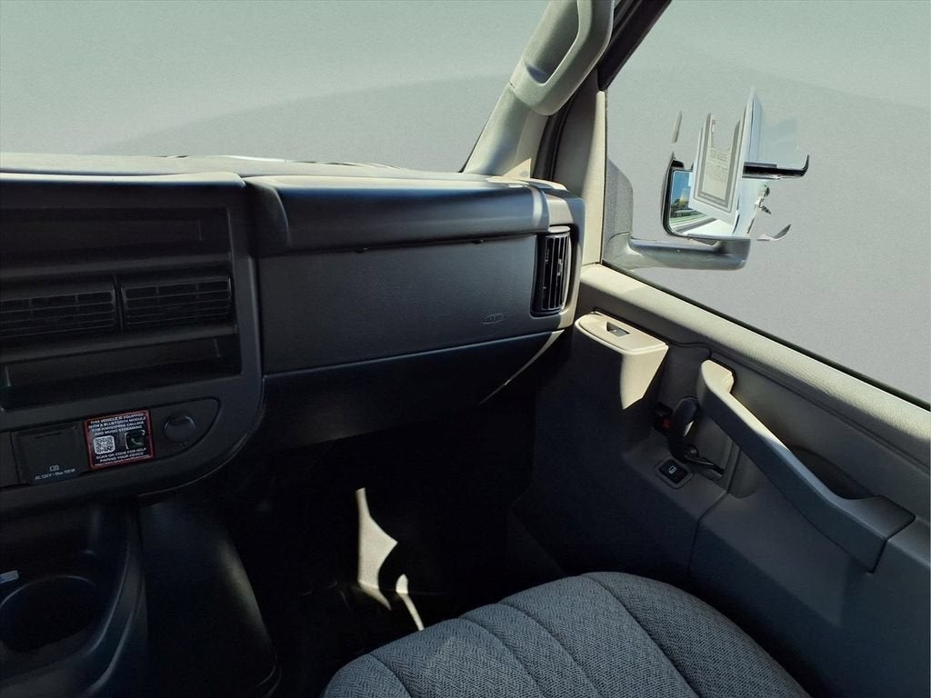 2026 GMC Savana Cutaway 3500 1WT