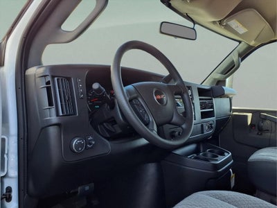 2026 GMC Savana Cutaway 3500 1WT