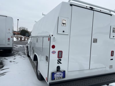 2025 GMC Savana Cutaway 3500 1WT