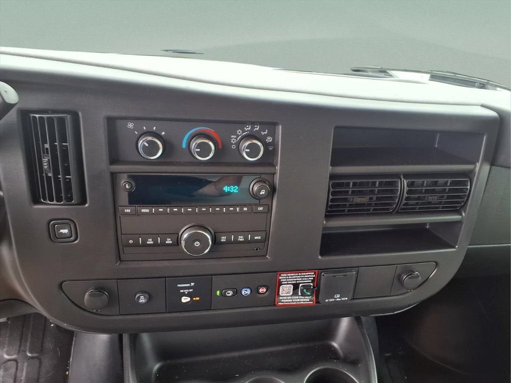2026 GMC Savana Cutaway 3500 1WT